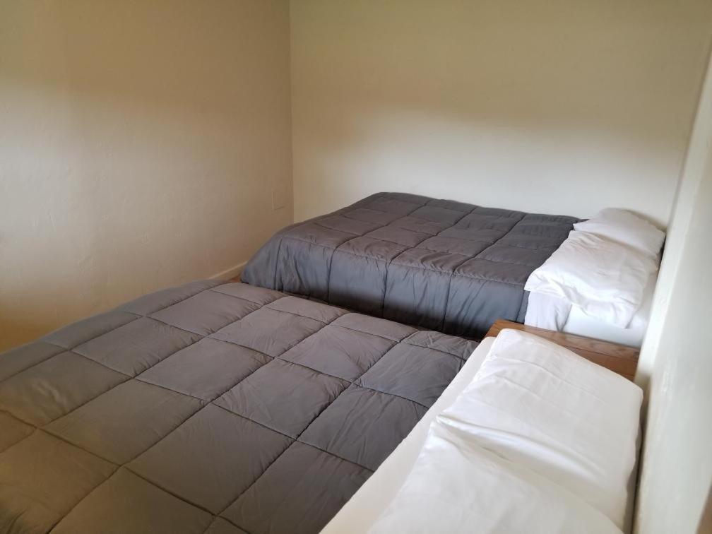 Rolling R Guest Ranch Guest House Meeker Room photo