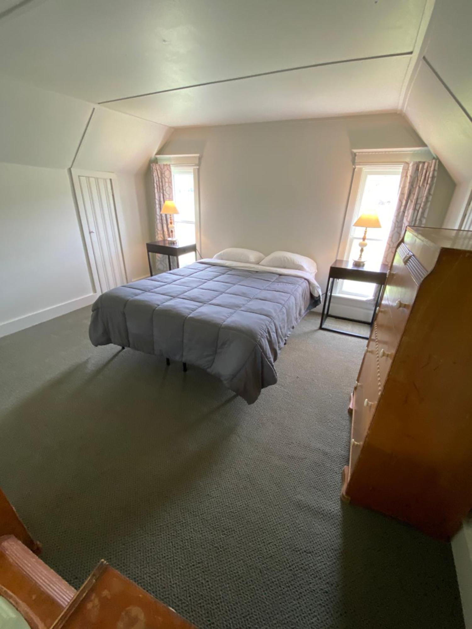 Rolling R Guest Ranch Guest House Meeker Room photo