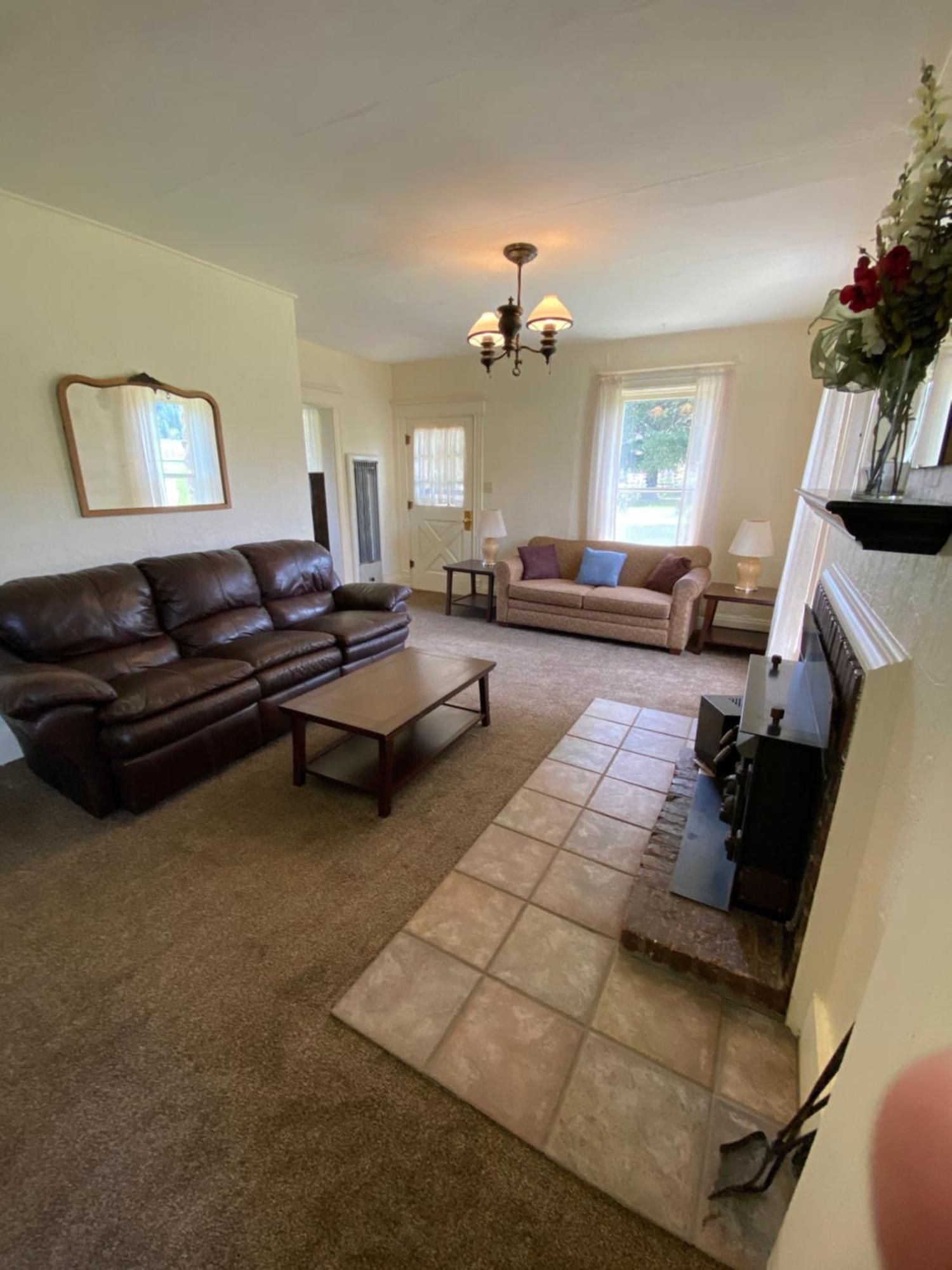 Rolling R Guest Ranch Guest House Meeker Room photo