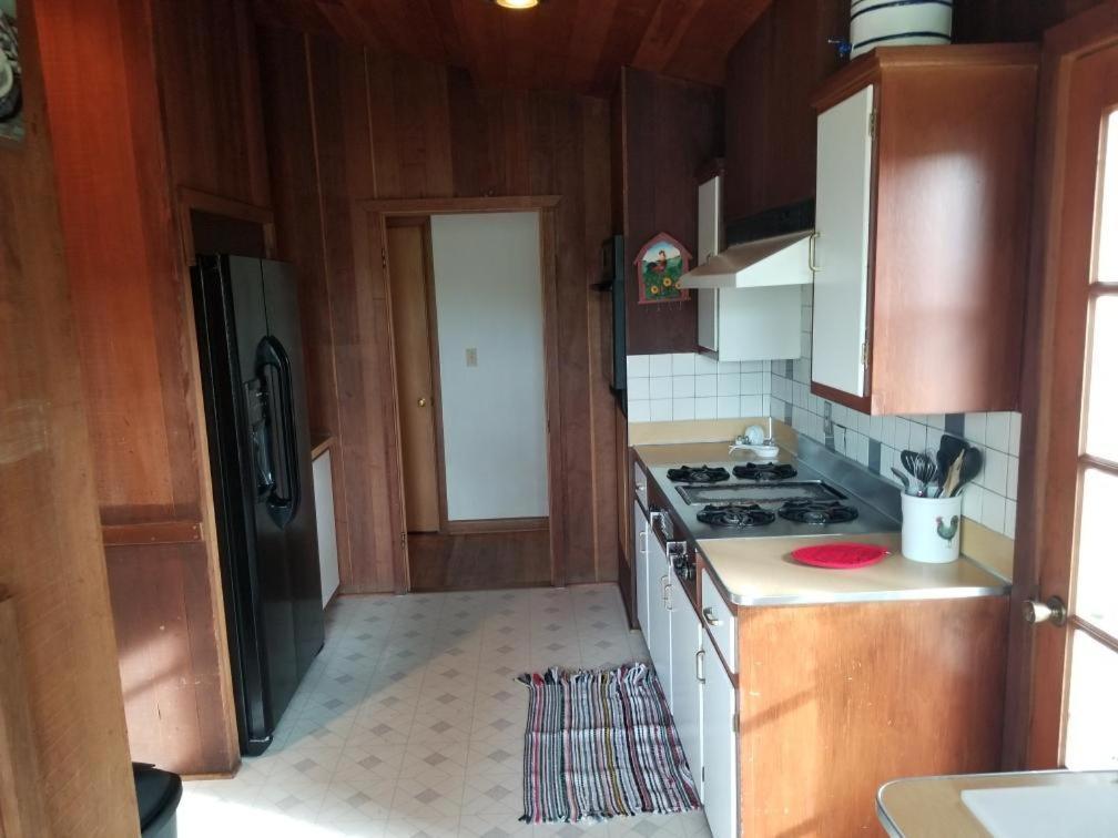 Rolling R Guest Ranch Guest House Meeker Room photo